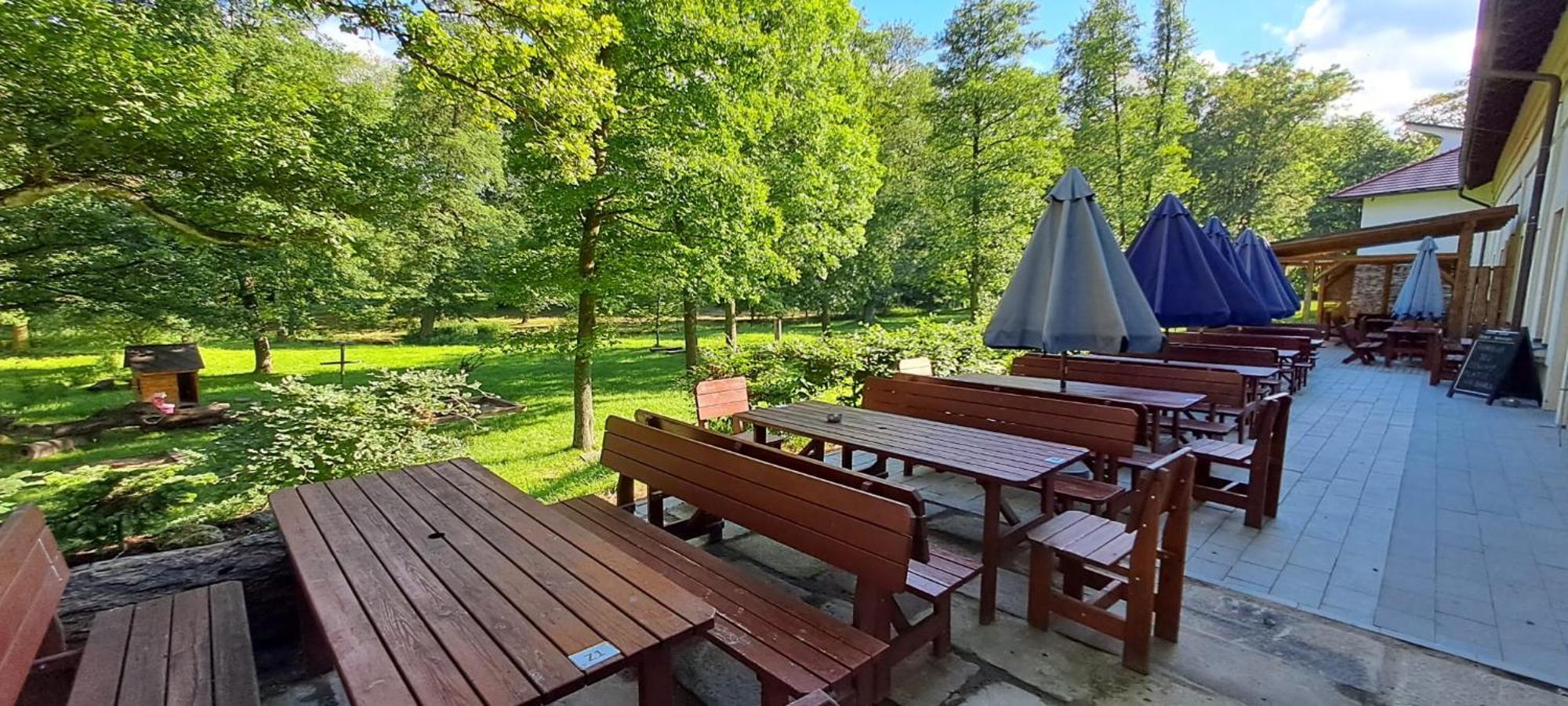 Pivovar A Penzion Grasel Cesky Rudolec Exterior foto