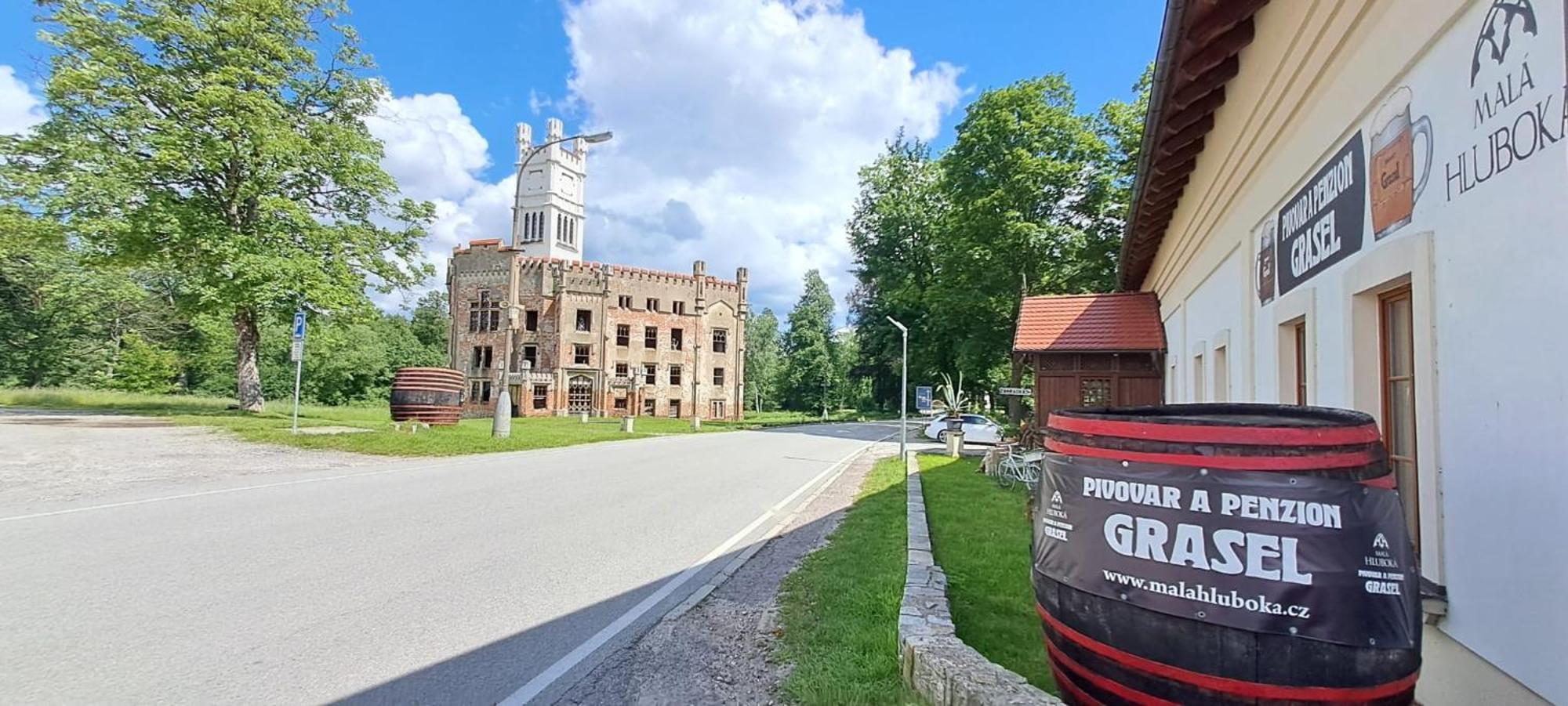 Pivovar A Penzion Grasel Cesky Rudolec Exterior foto