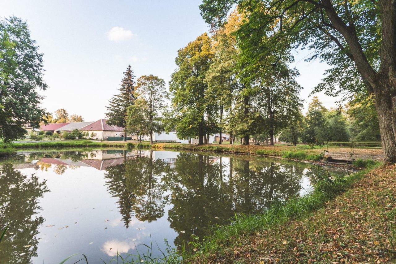 Pivovar A Penzion Grasel Cesky Rudolec Exterior foto